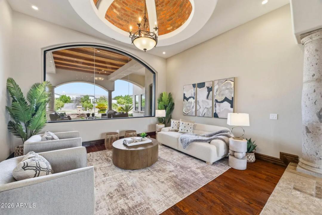 Real Estate Picture 32