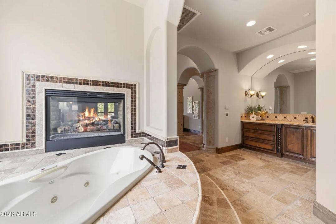 Real Estate Picture 36