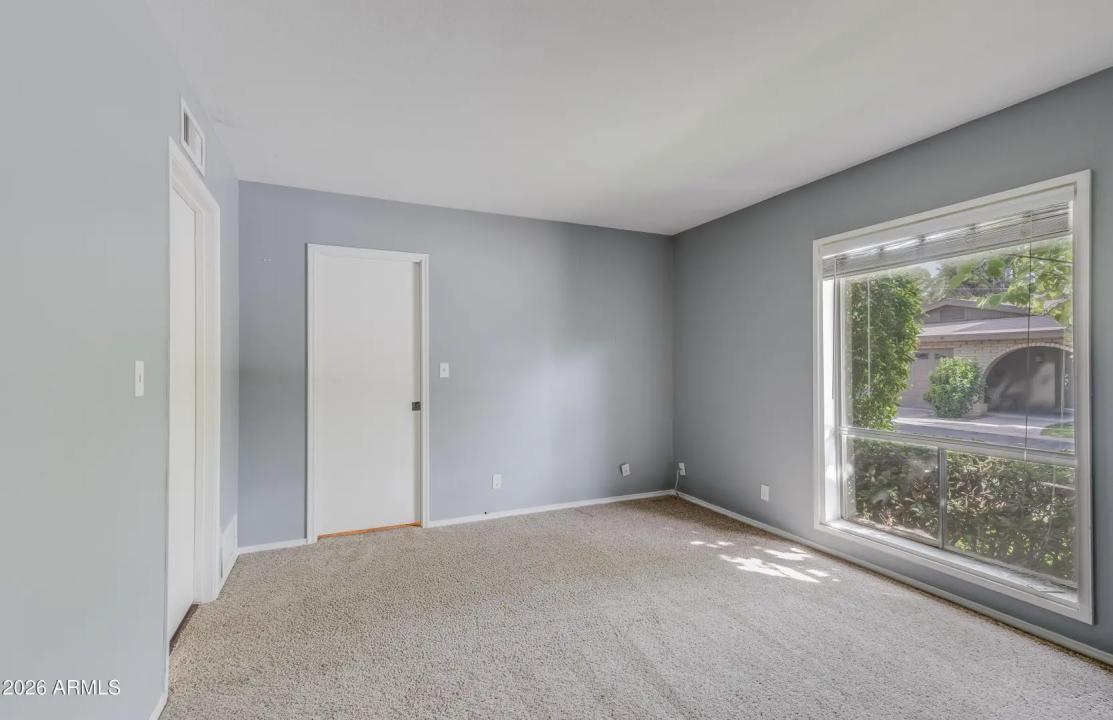 Real Estate Picture 13