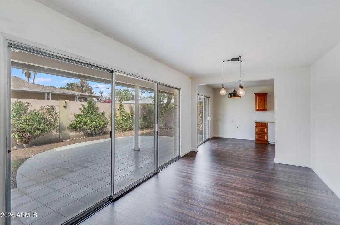 Real Estate Picture 21