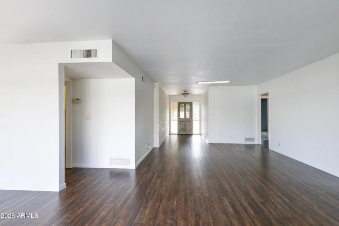Real Estate Picture 23