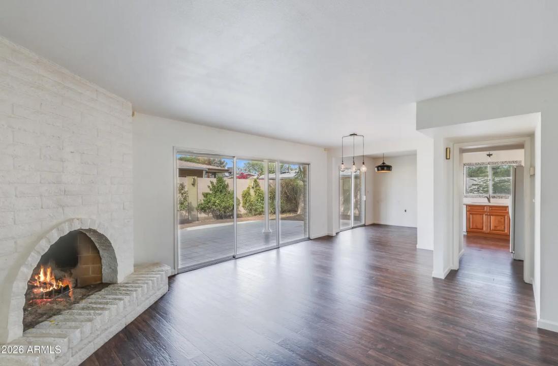 Real Estate Picture 4