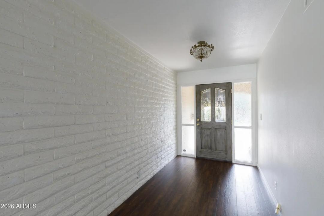 Real Estate Picture 24