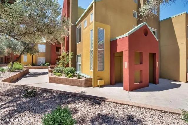 Real Estate Picture 11