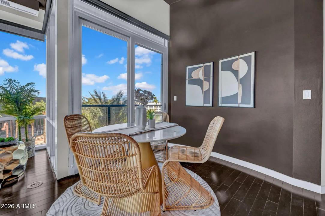 Real Estate Picture 6