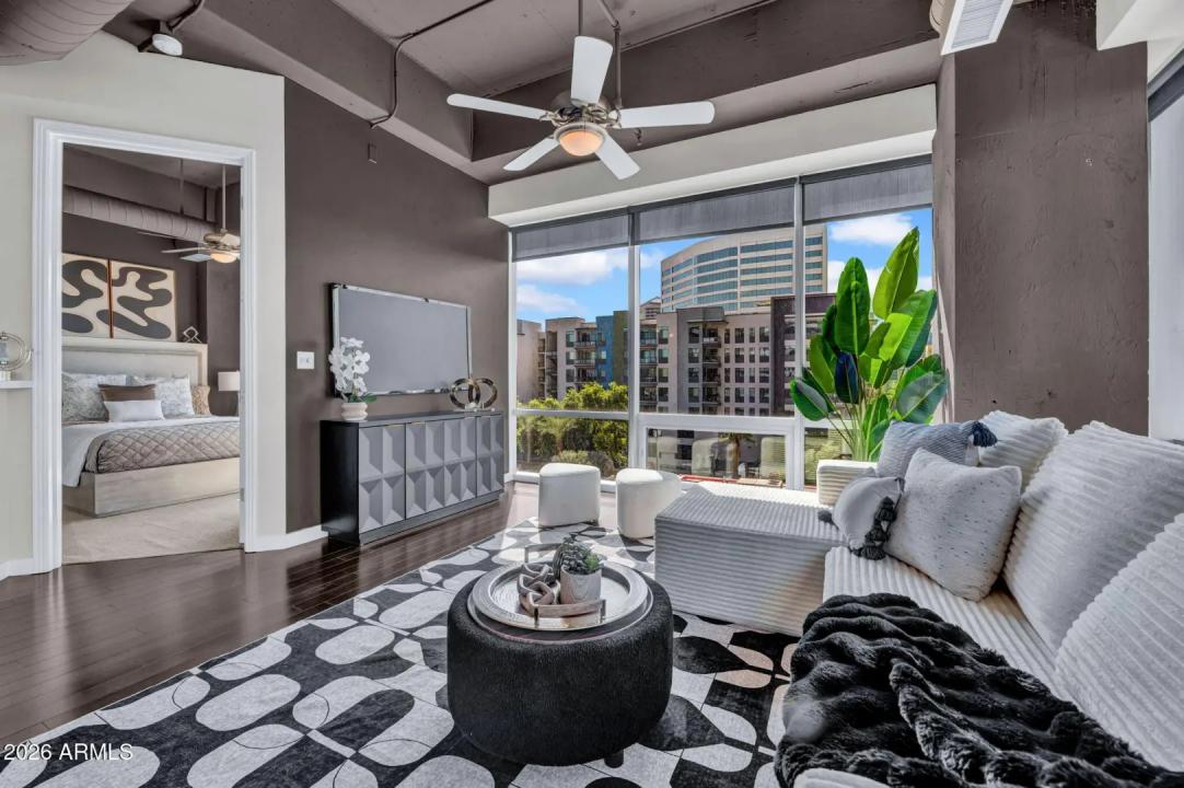 Real Estate Picture 5