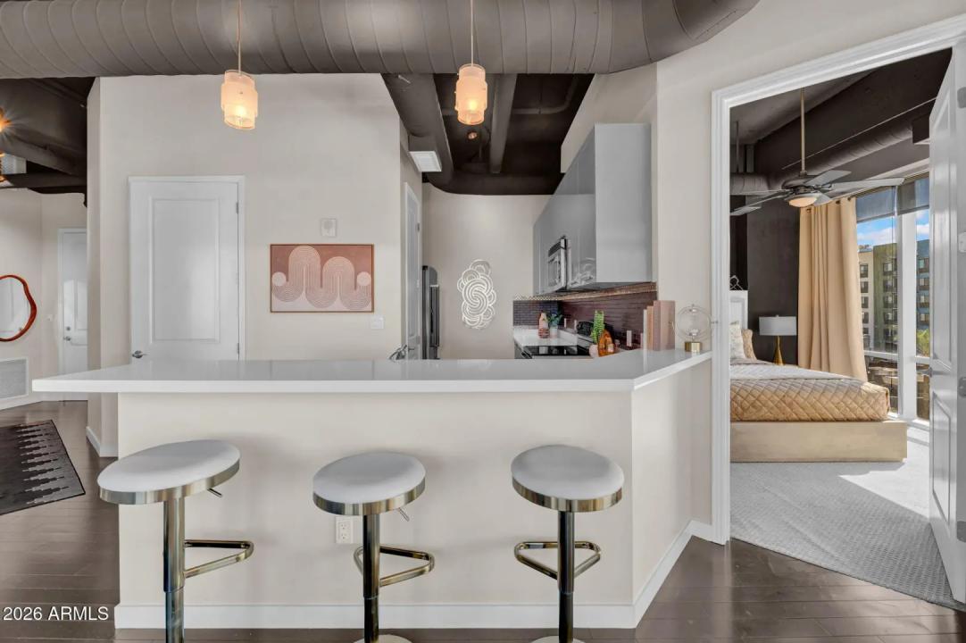 Real Estate Picture 10