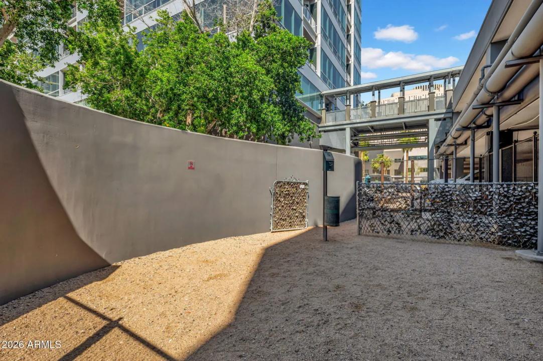 Real Estate Picture 28