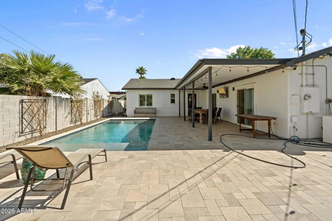 Real Estate Picture 6