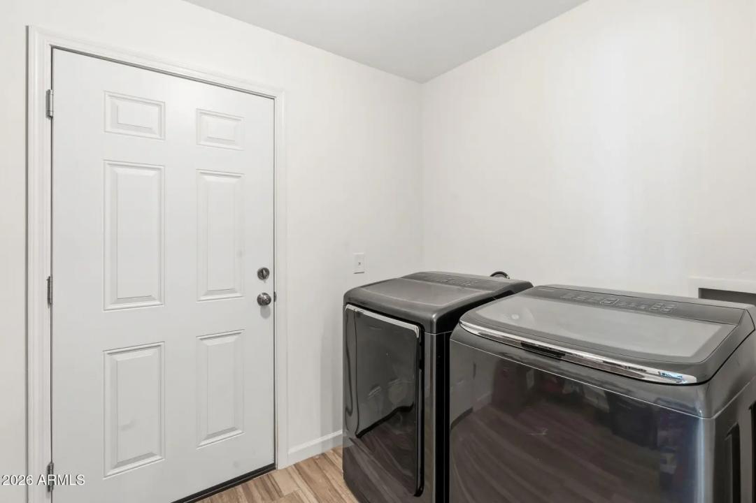 Real Estate Picture 23