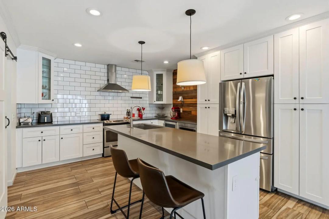 Real Estate Picture 27