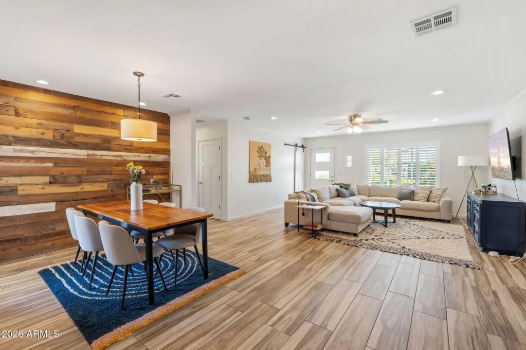 Real Estate Picture 30