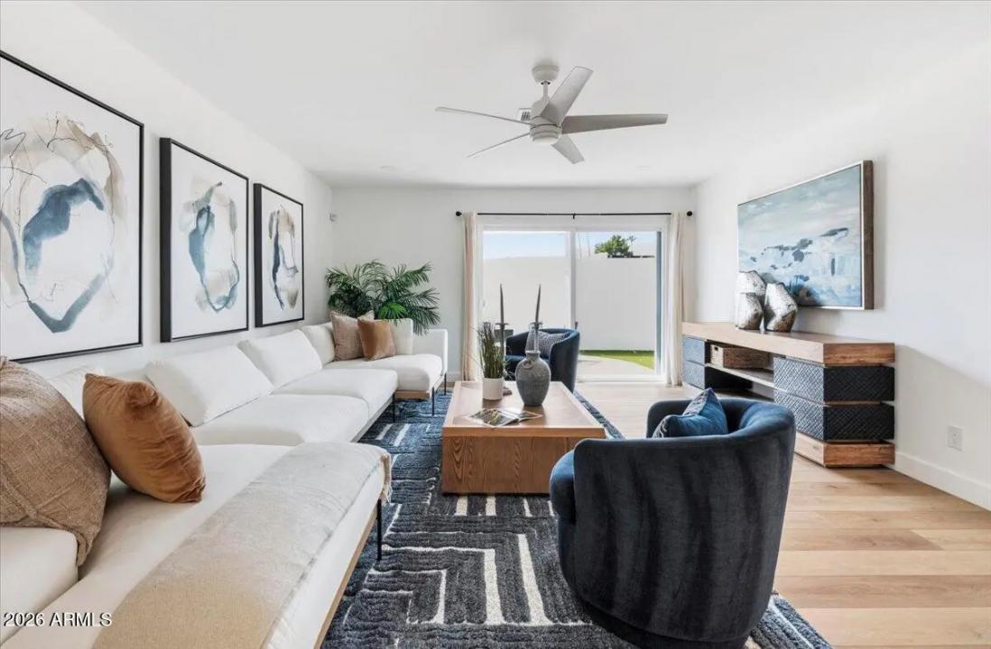 Real Estate Picture 3