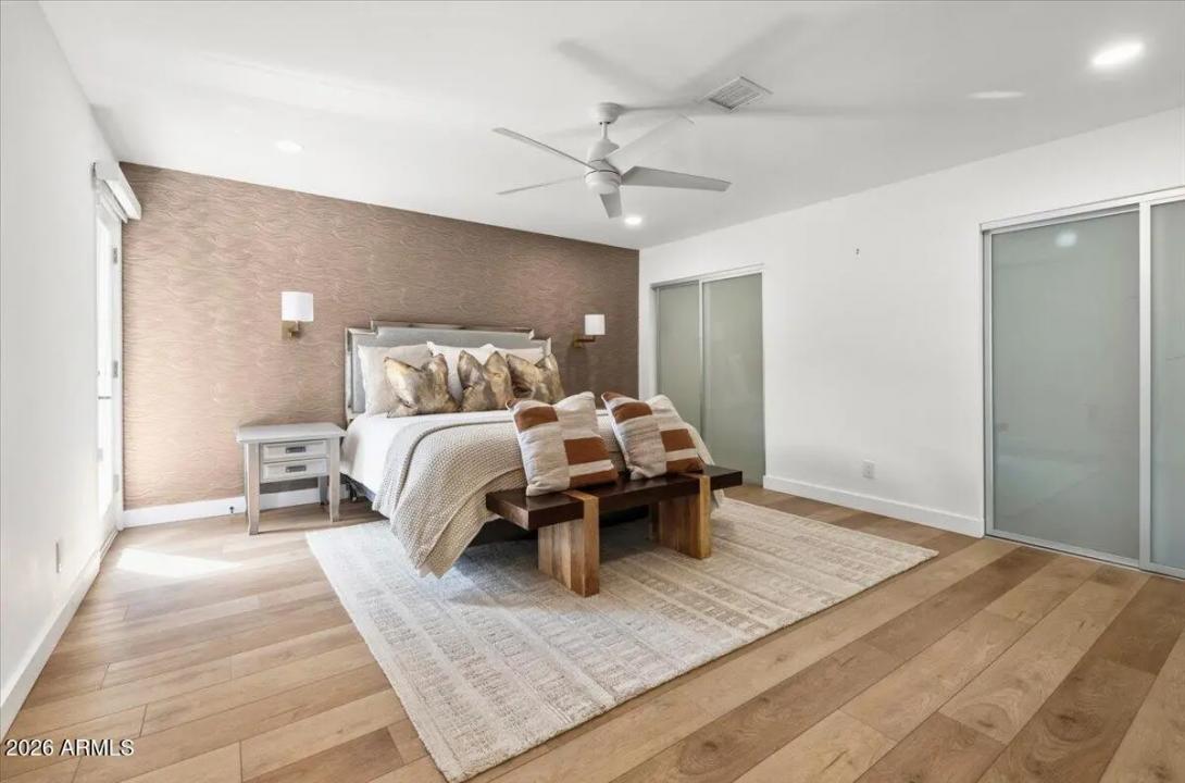 Real Estate Picture 14
