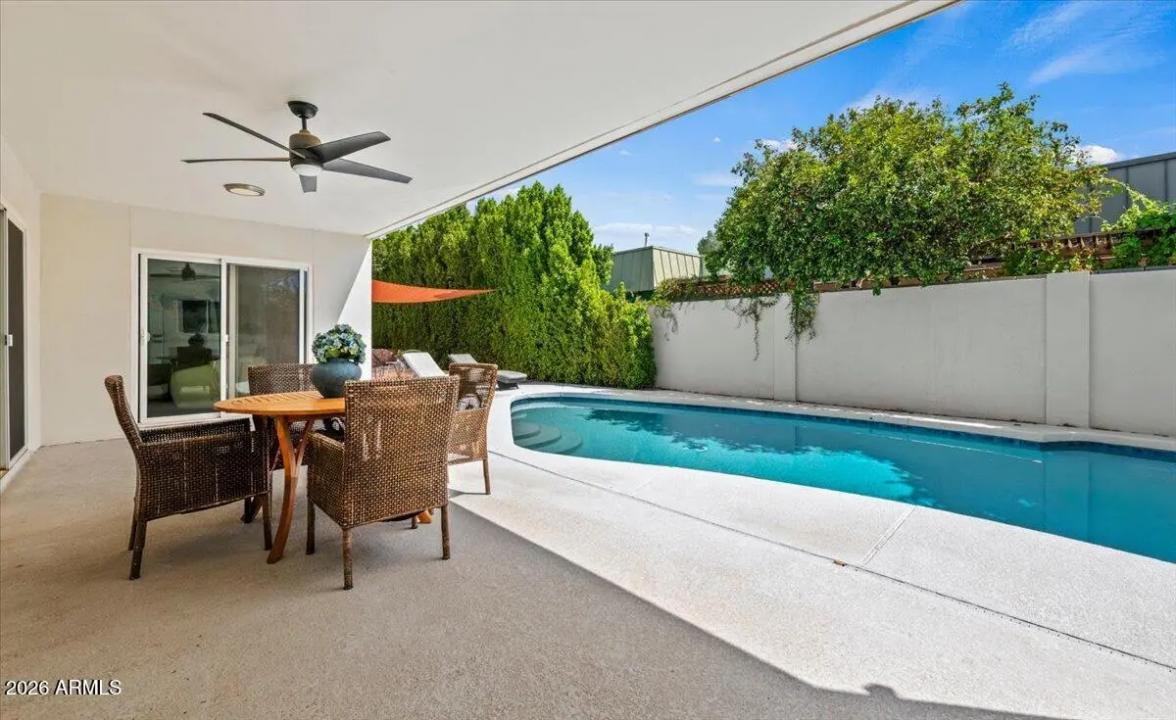 Real Estate Picture 30