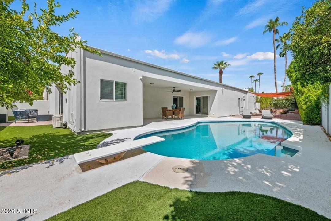 Real Estate Picture 23