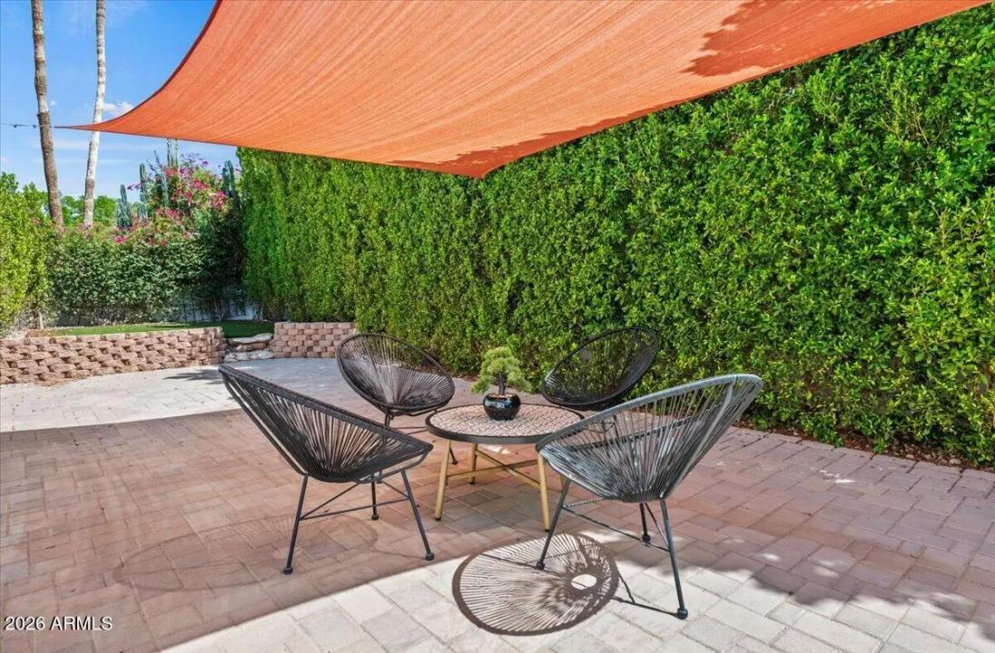 Real Estate Picture 25