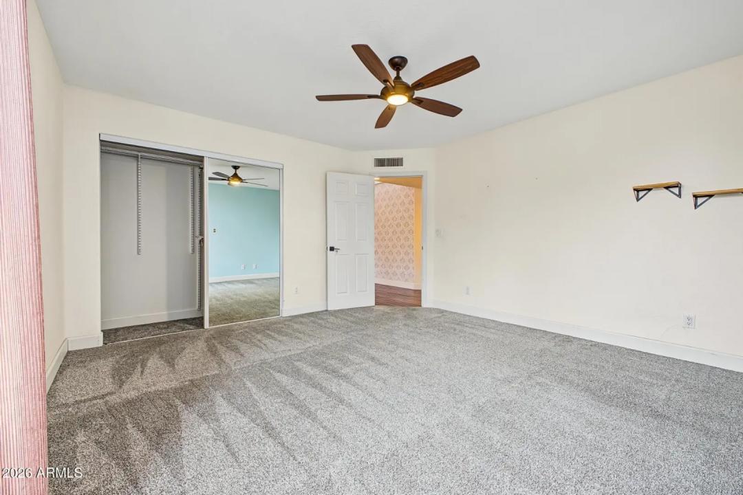 Real Estate Picture 24
