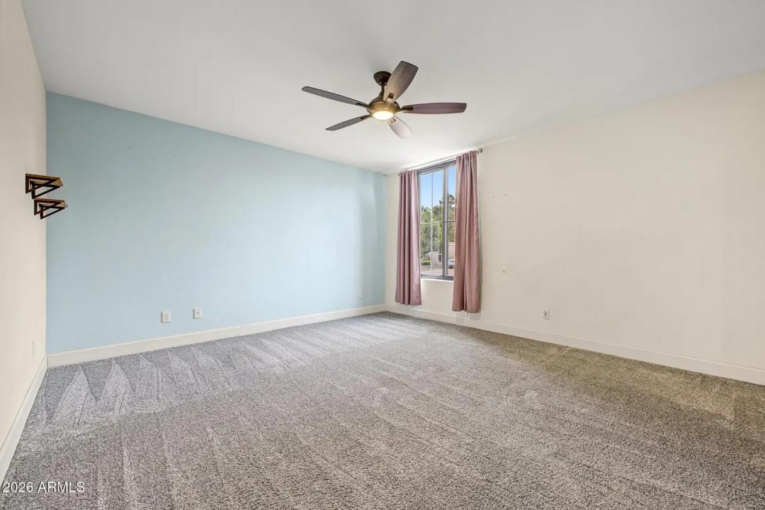 Real Estate Picture 25