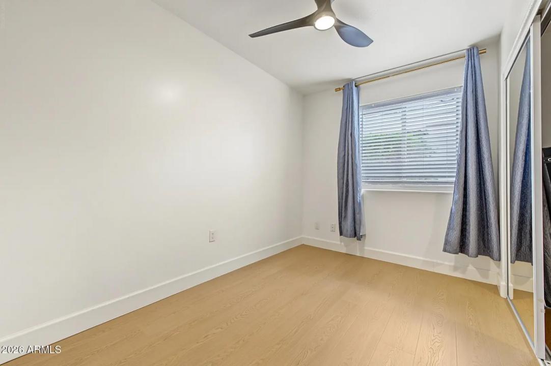 Real Estate Picture 27