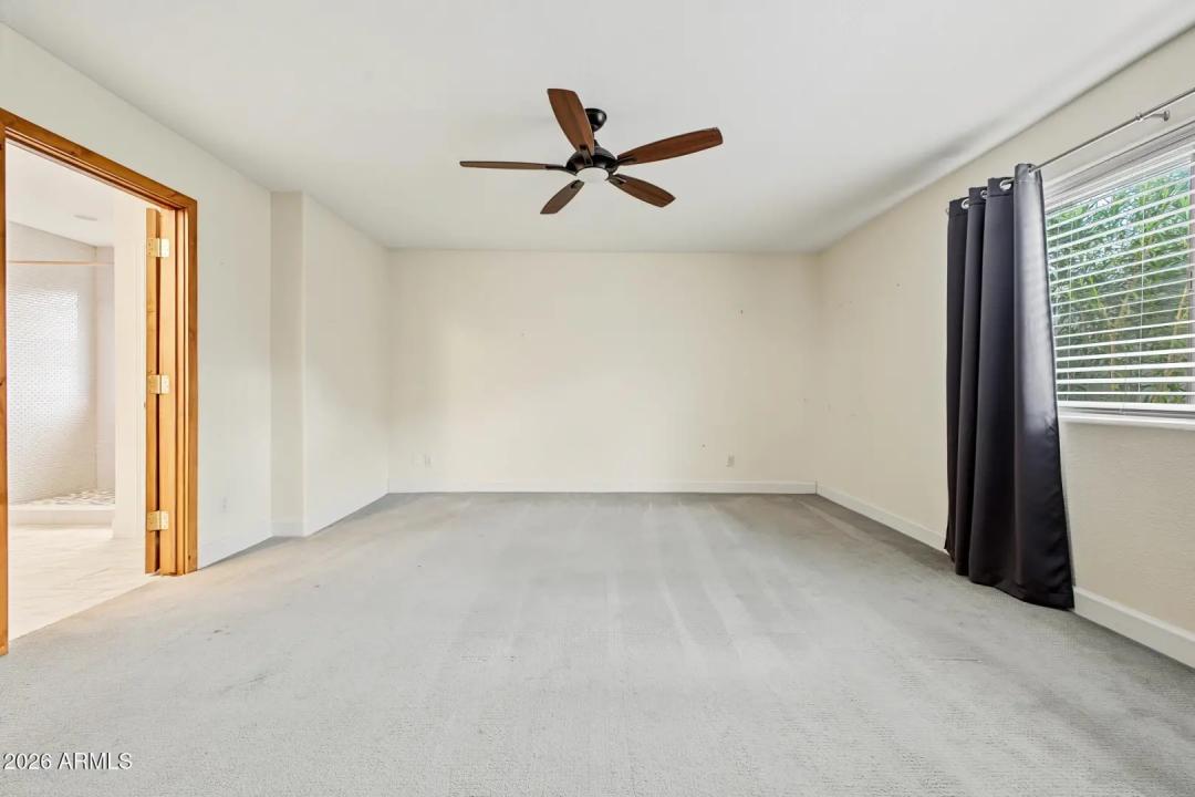 Real Estate Picture 17
