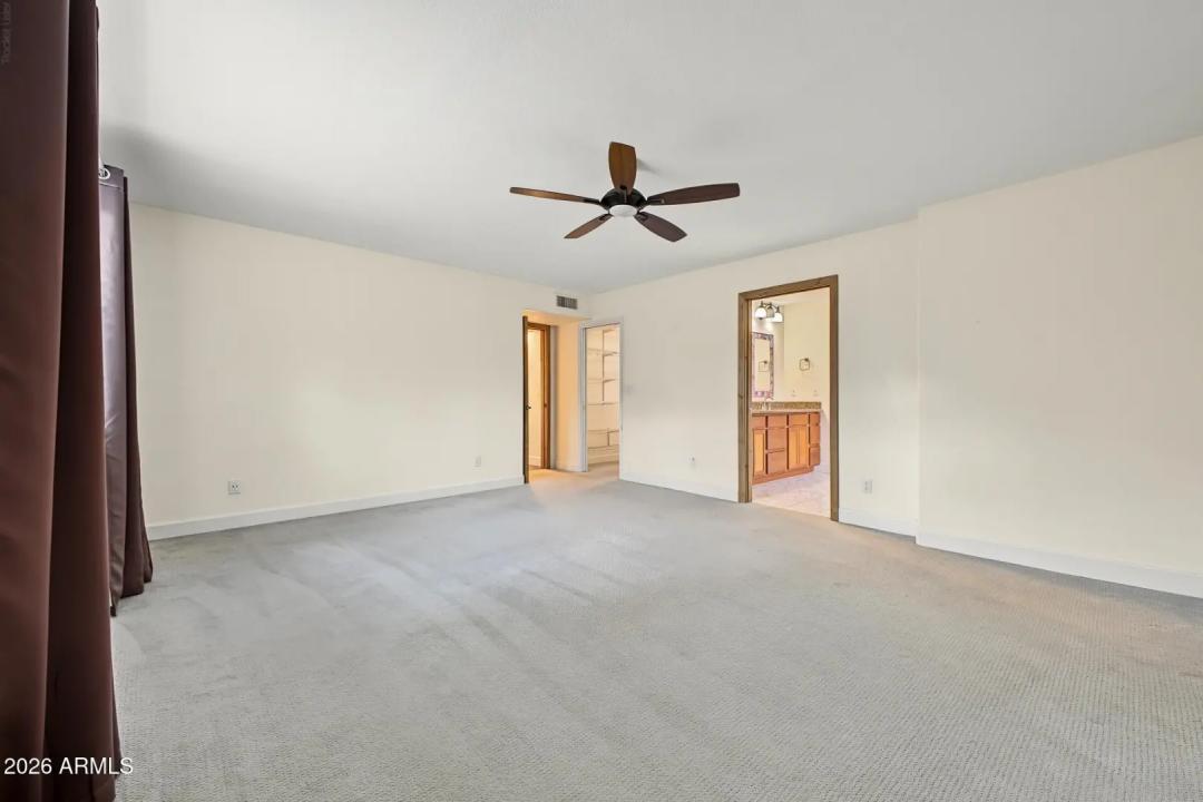 Real Estate Picture 18