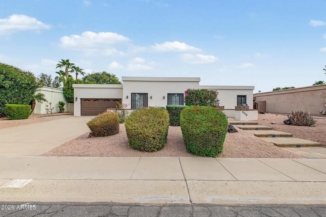 Real Estate Picture 3