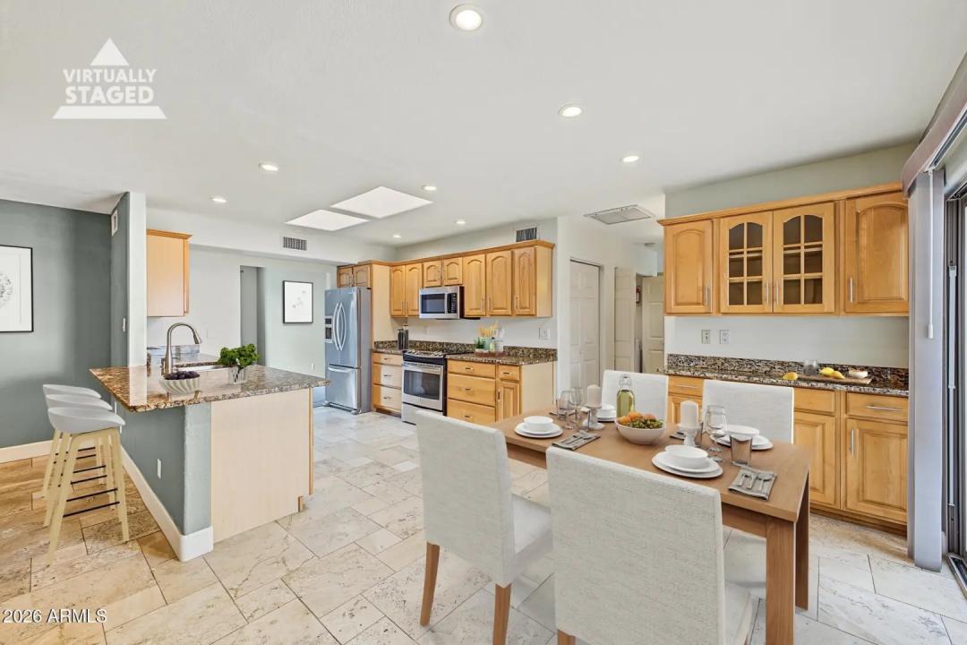 Real Estate Picture 5