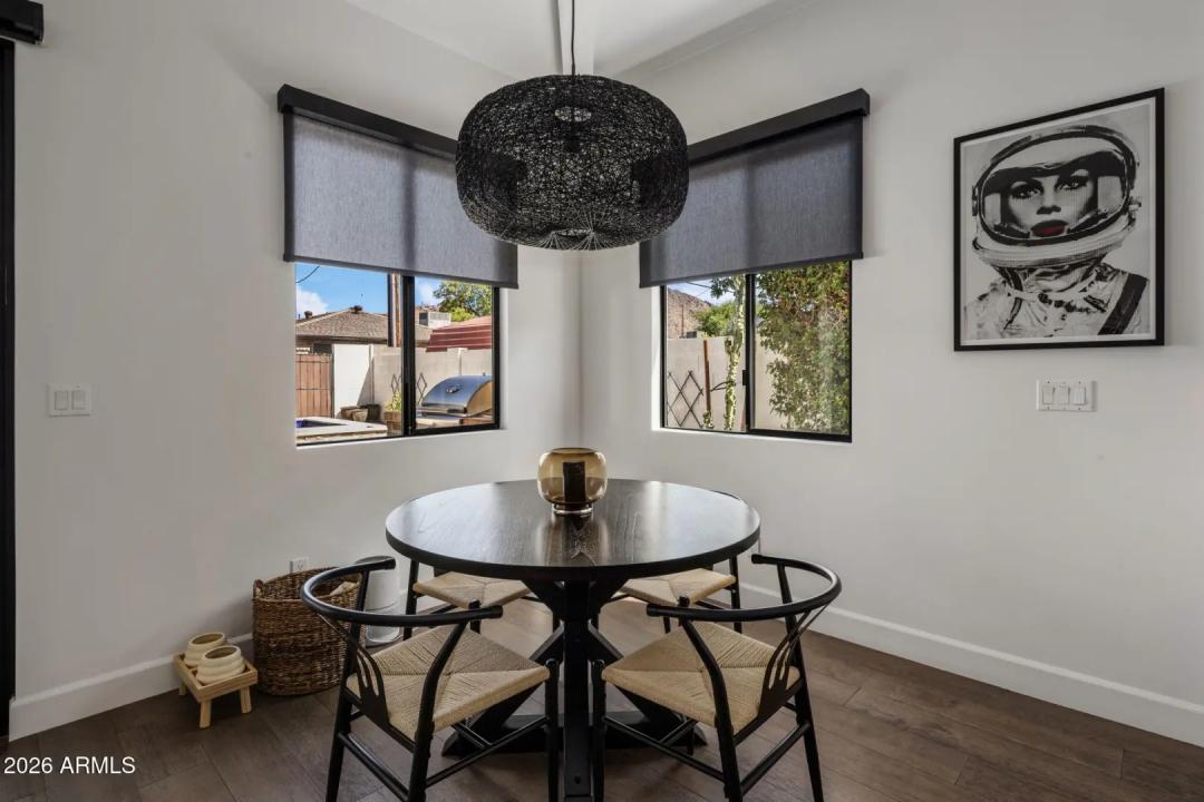 Real Estate Picture 9