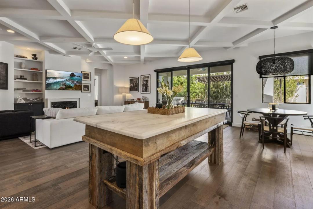Real Estate Picture 13