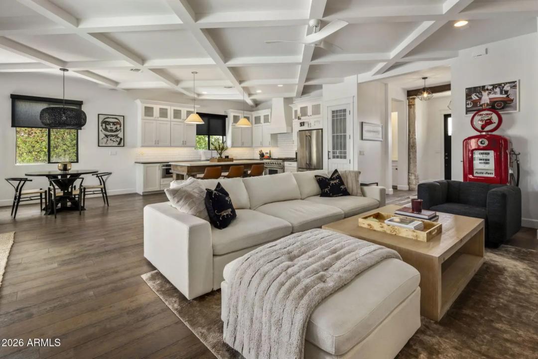 Real Estate Picture 16