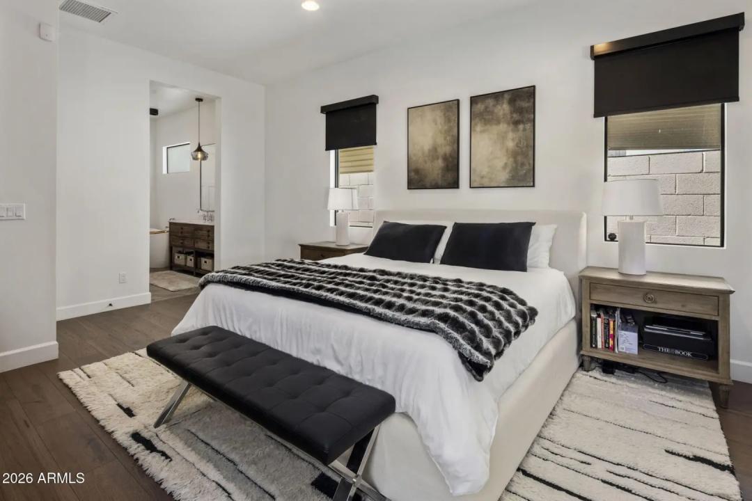 Real Estate Picture 20