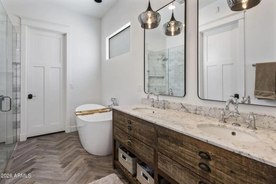 Real Estate Picture 23