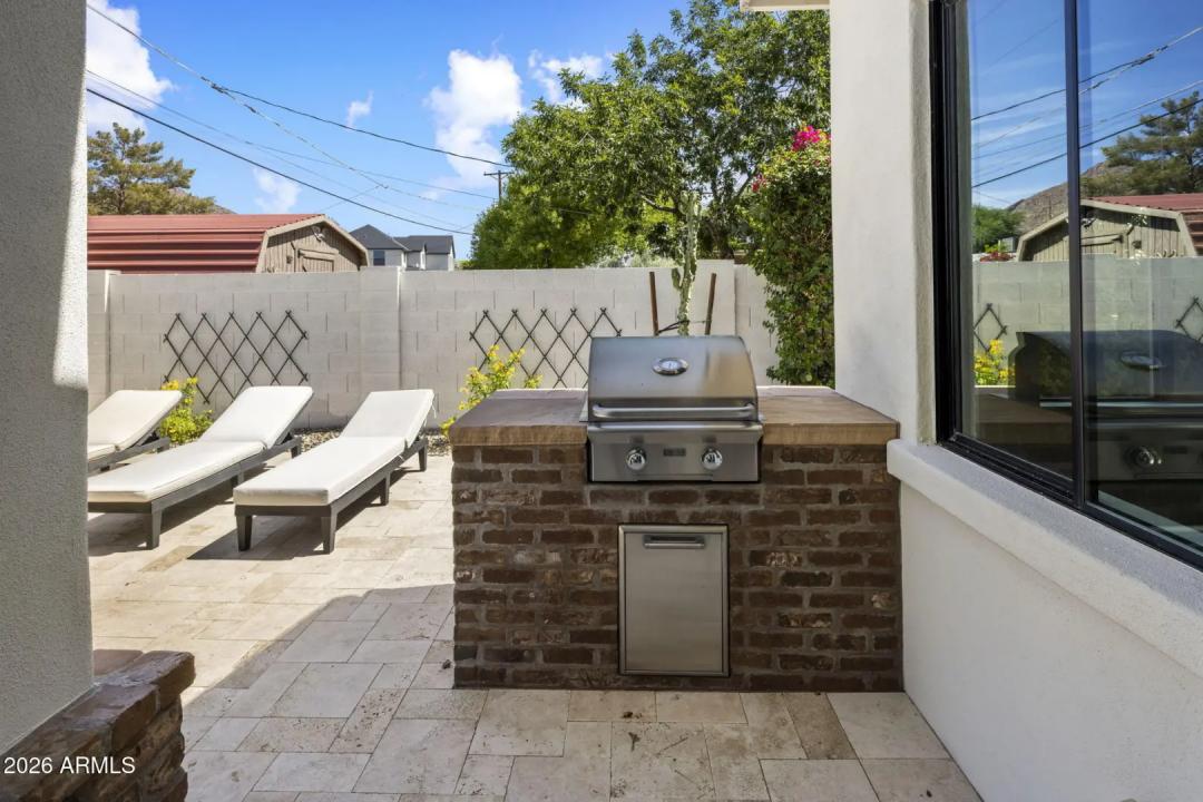 Real Estate Picture 32