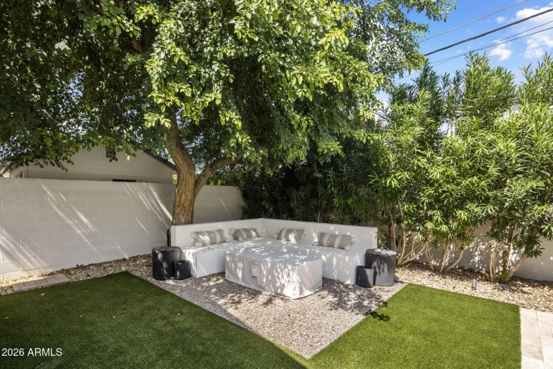 Real Estate Picture 36