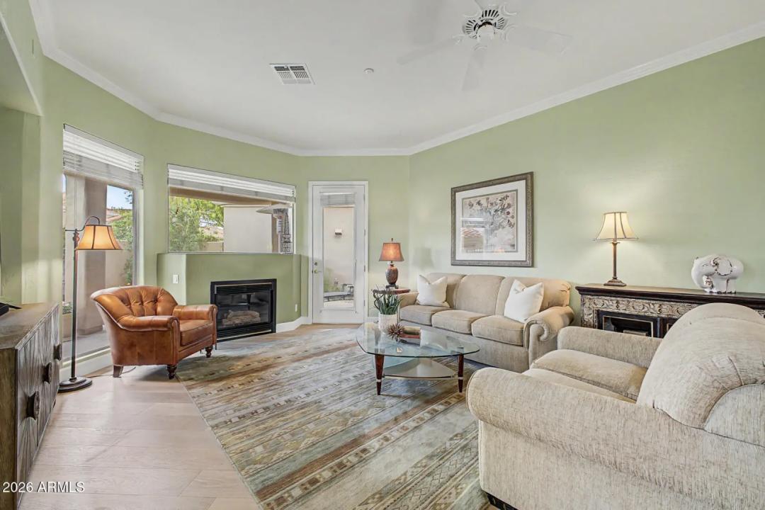 Real Estate Picture 5