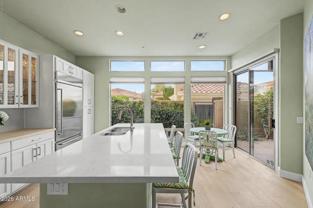 Real Estate Picture 8
