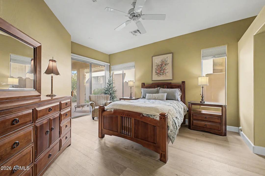 Real Estate Picture 12