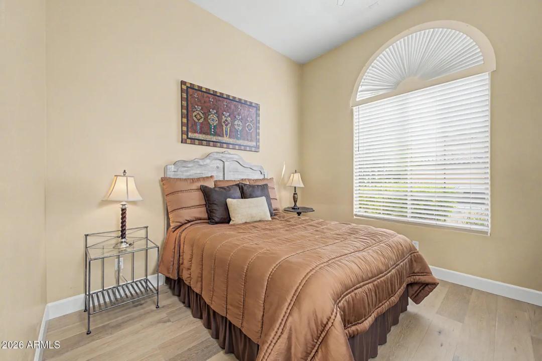 Real Estate Picture 18