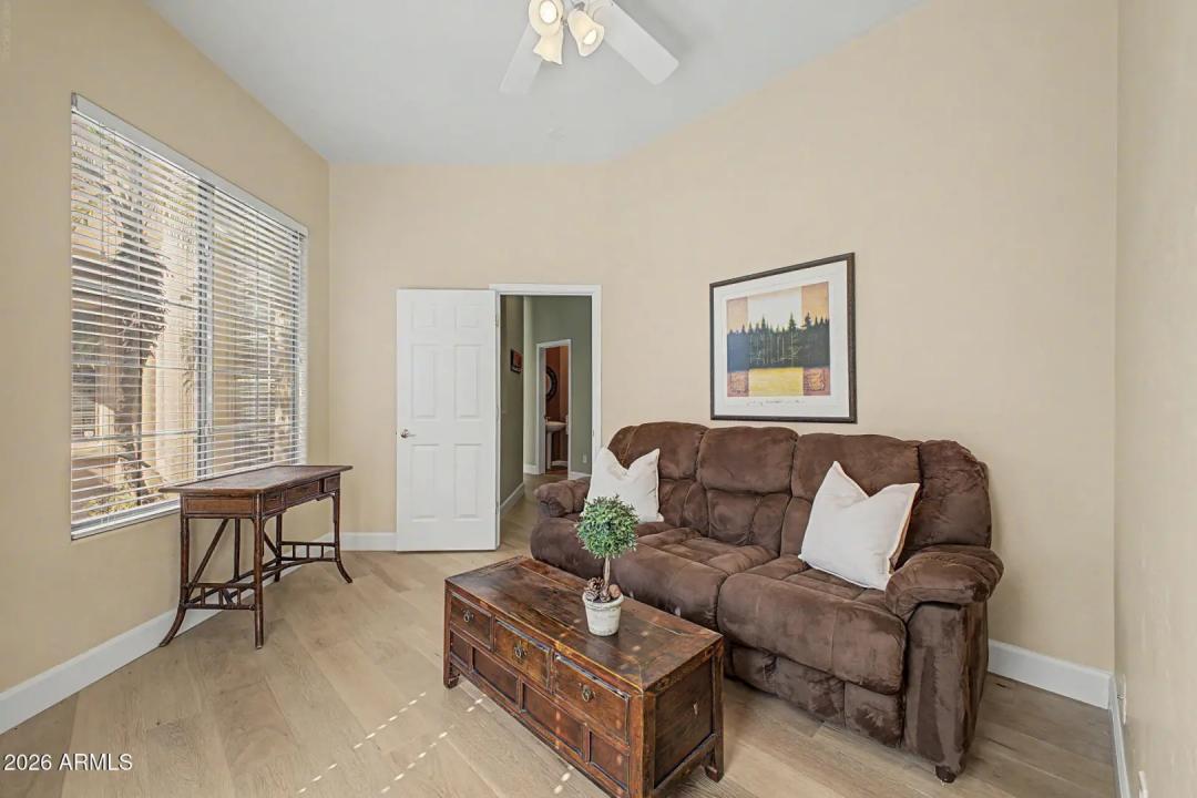 Real Estate Picture 22