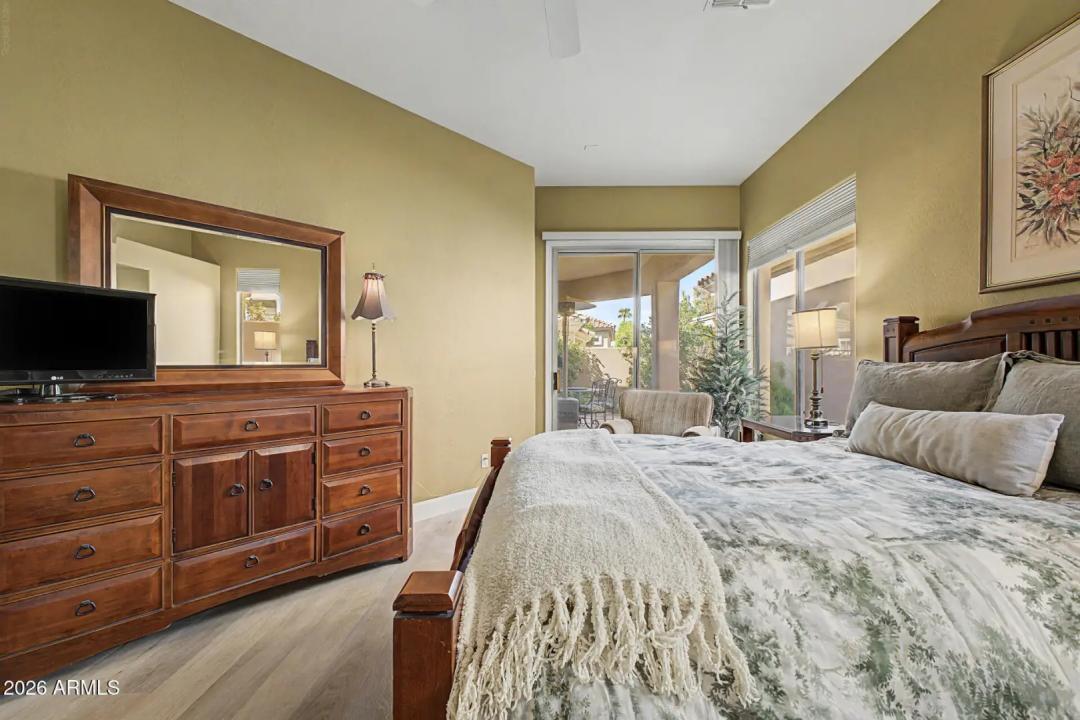 Real Estate Picture 13