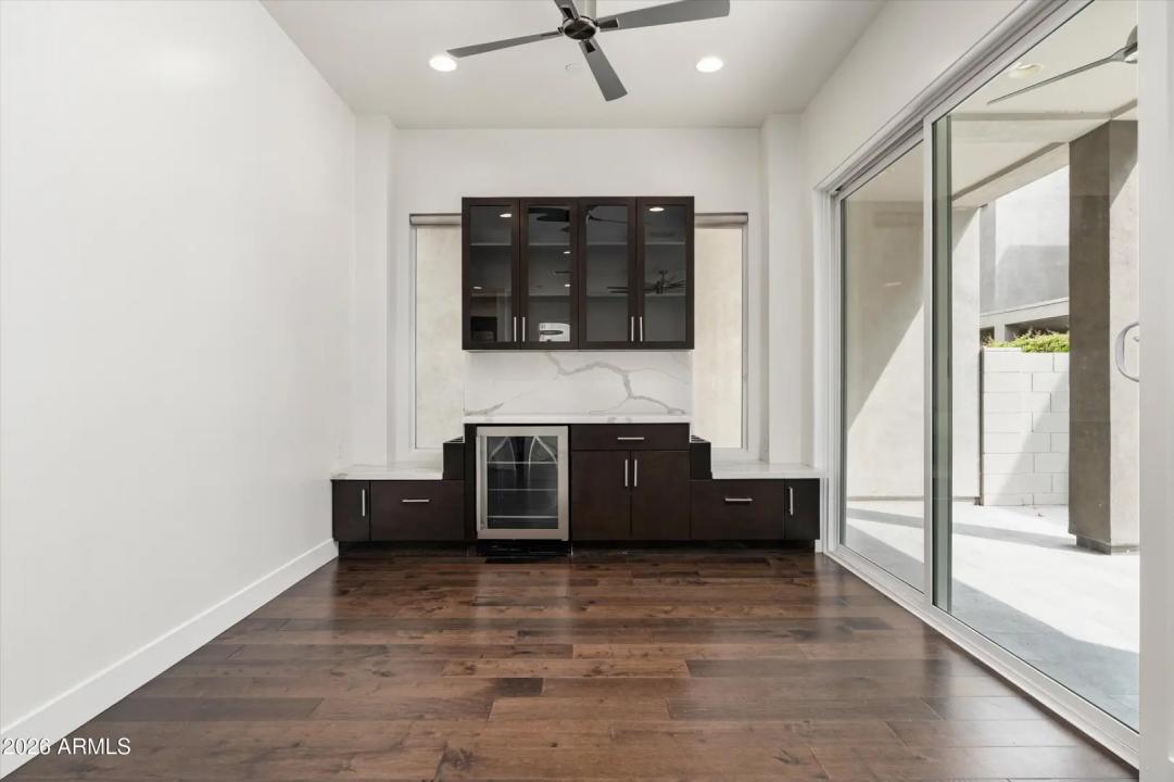 Real Estate Picture 7