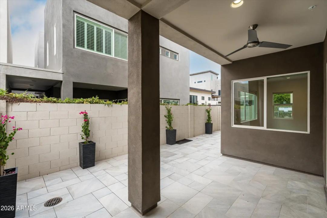 Real Estate Picture 22