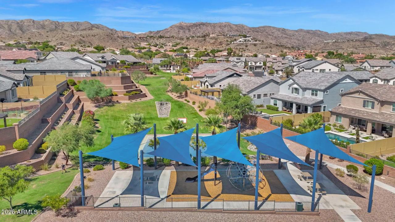 Real Estate Picture 32
