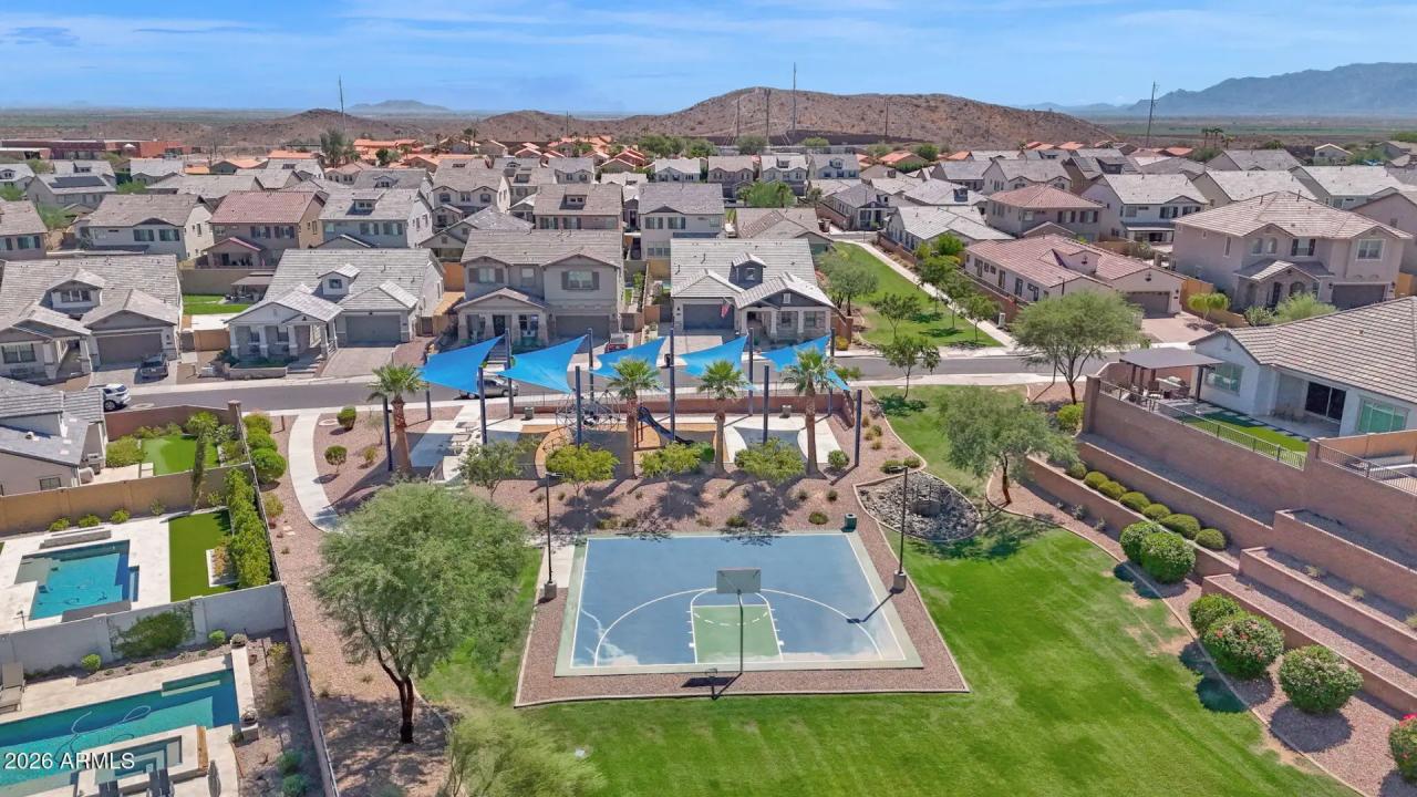 Real Estate Picture 34