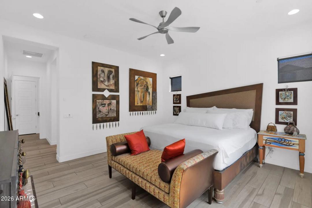 Real Estate Picture 17