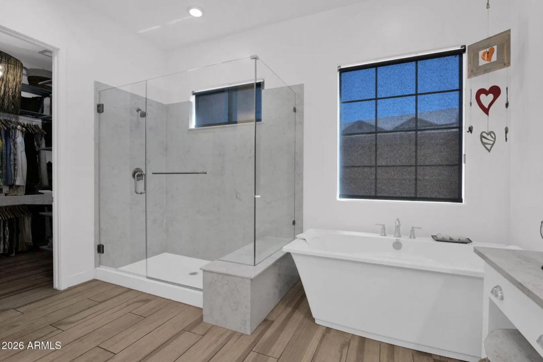 Real Estate Picture 19