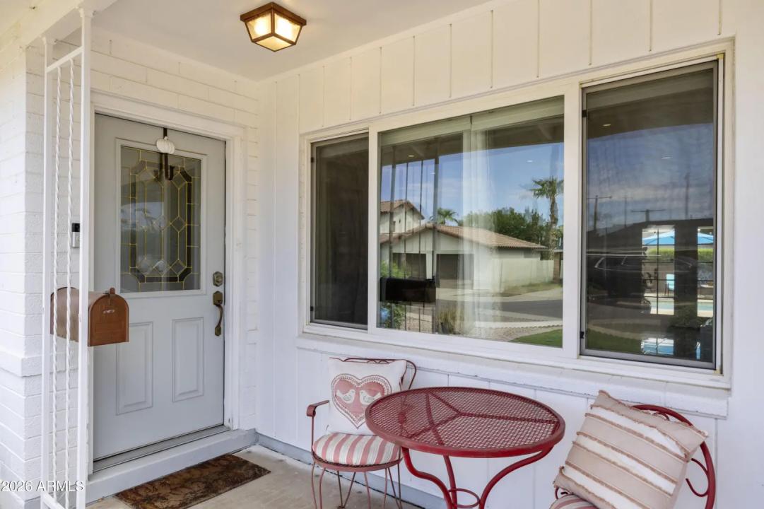 Real Estate Picture 5