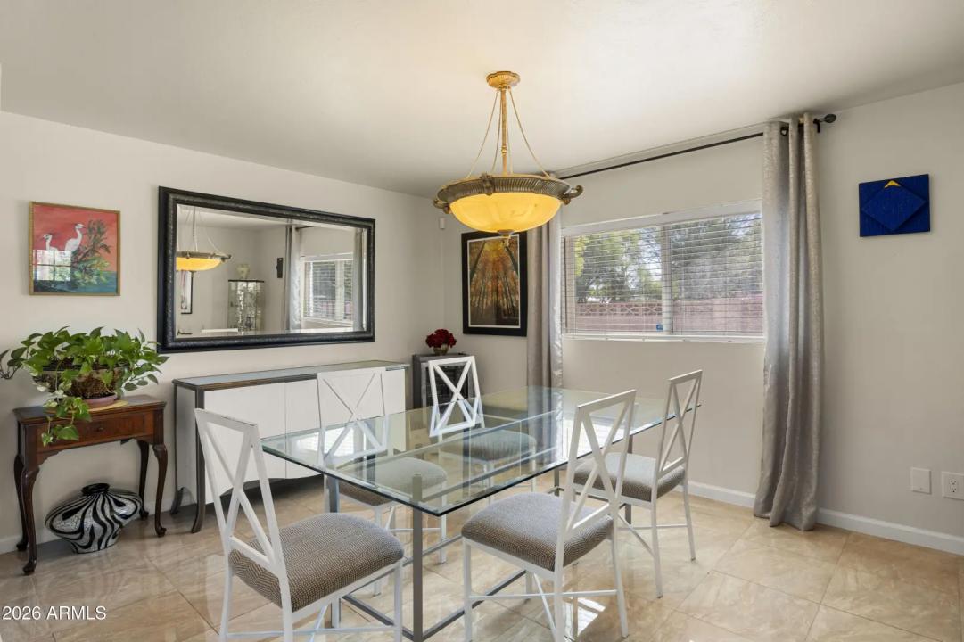 Real Estate Picture 9