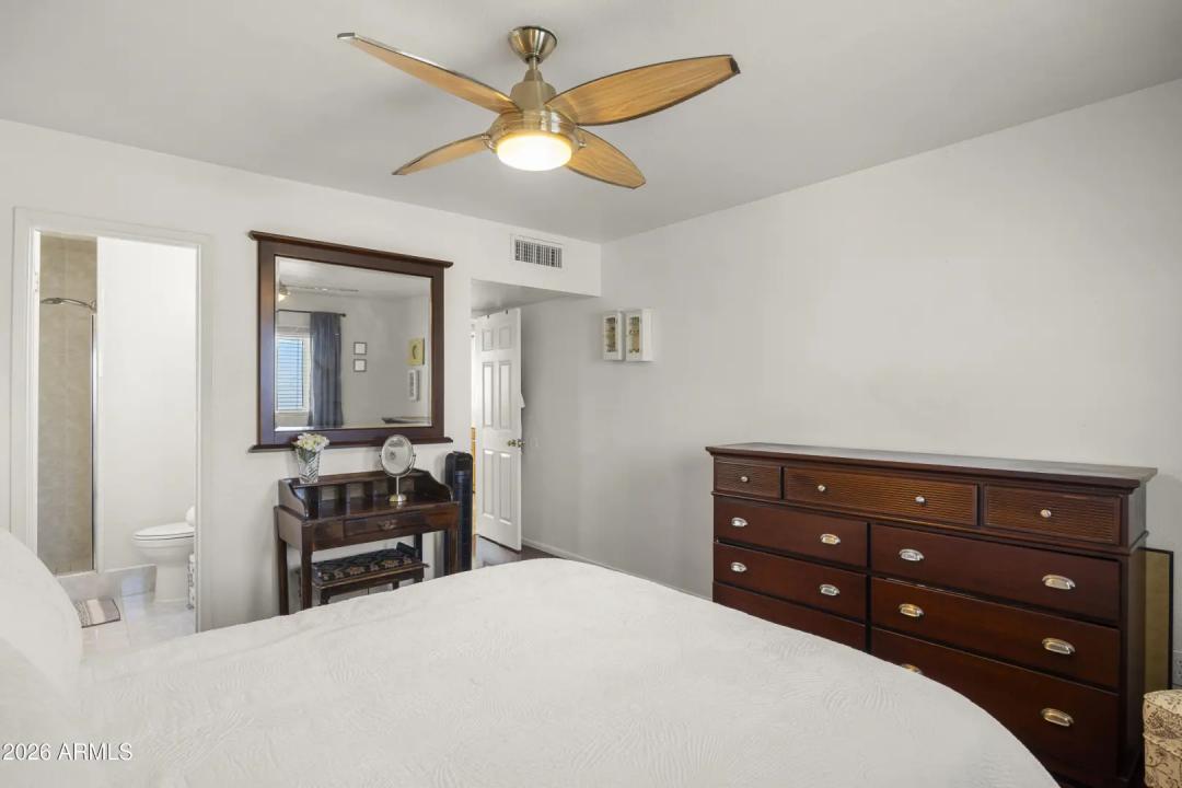 Real Estate Picture 13